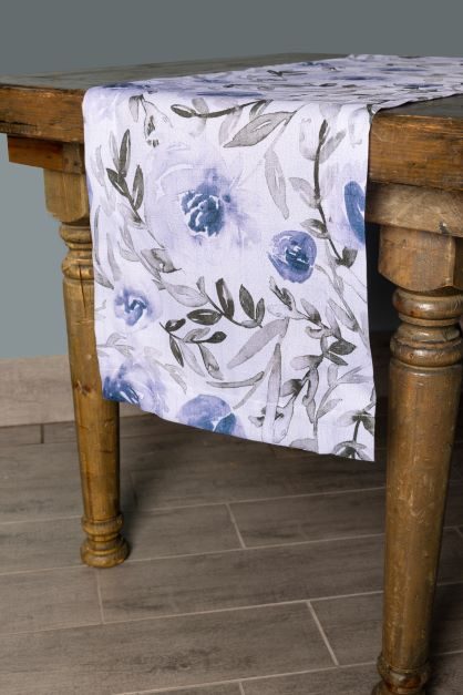 Specialty Phoebe table runner